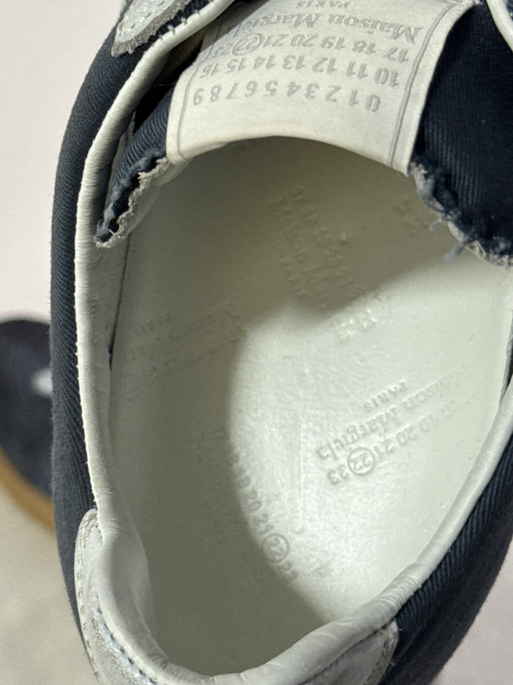 REPLICA GAT Low-Top Sneakers Blue / Grey / Gum