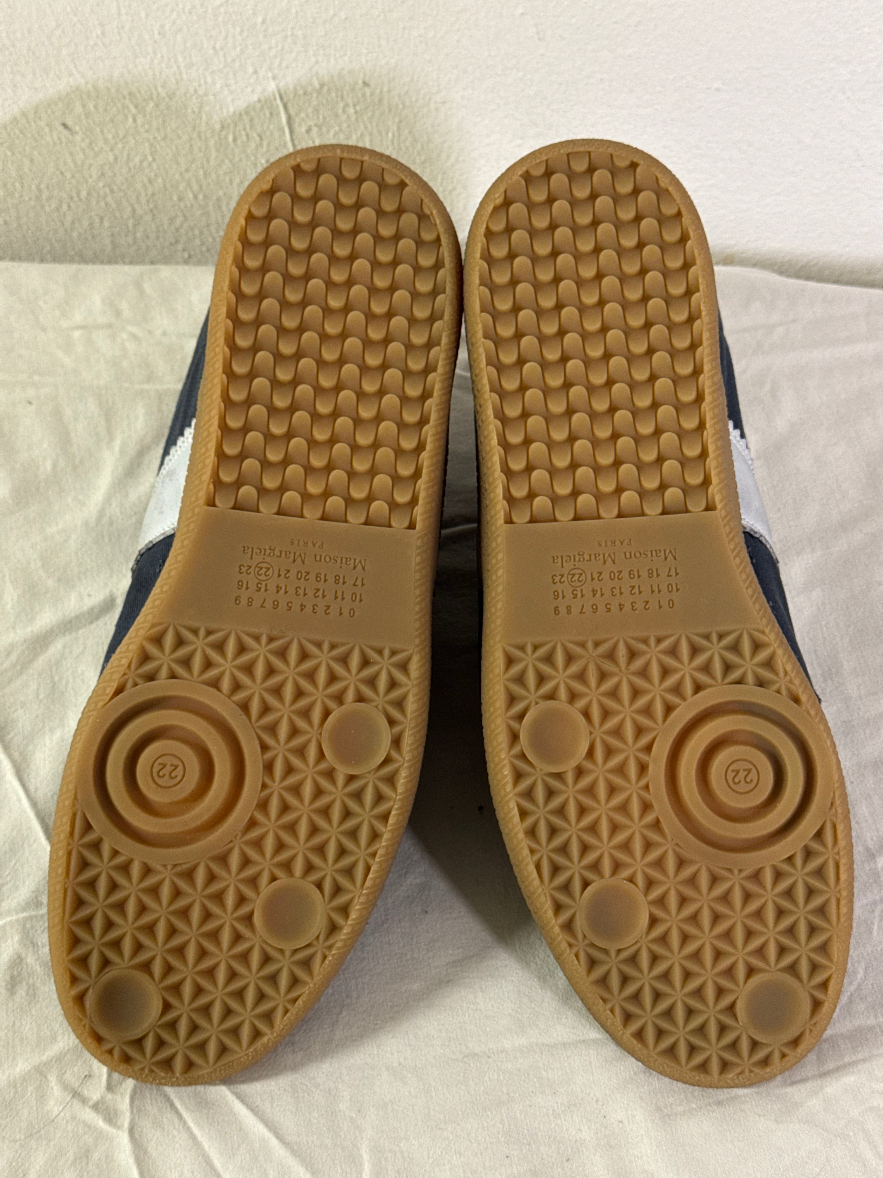 REPLICA GAT Low-Top Sneakers Blue / Grey / Gum