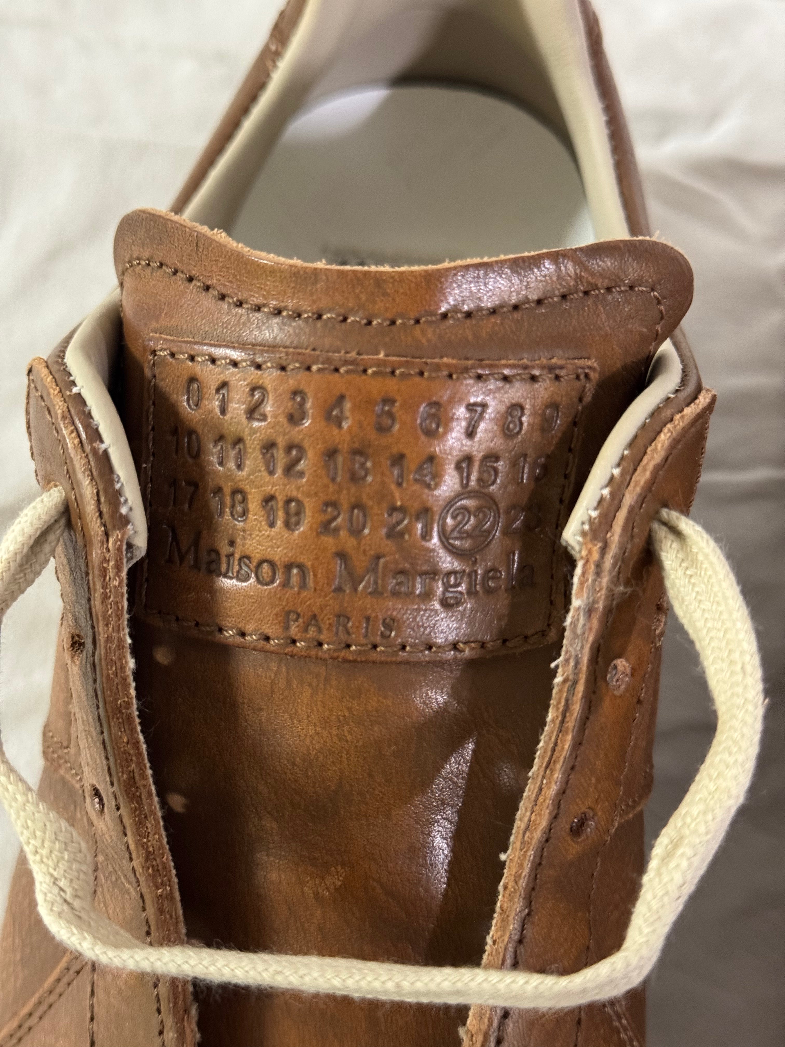 REPLICA GAT Low-Top Sneakers Brown / Gum