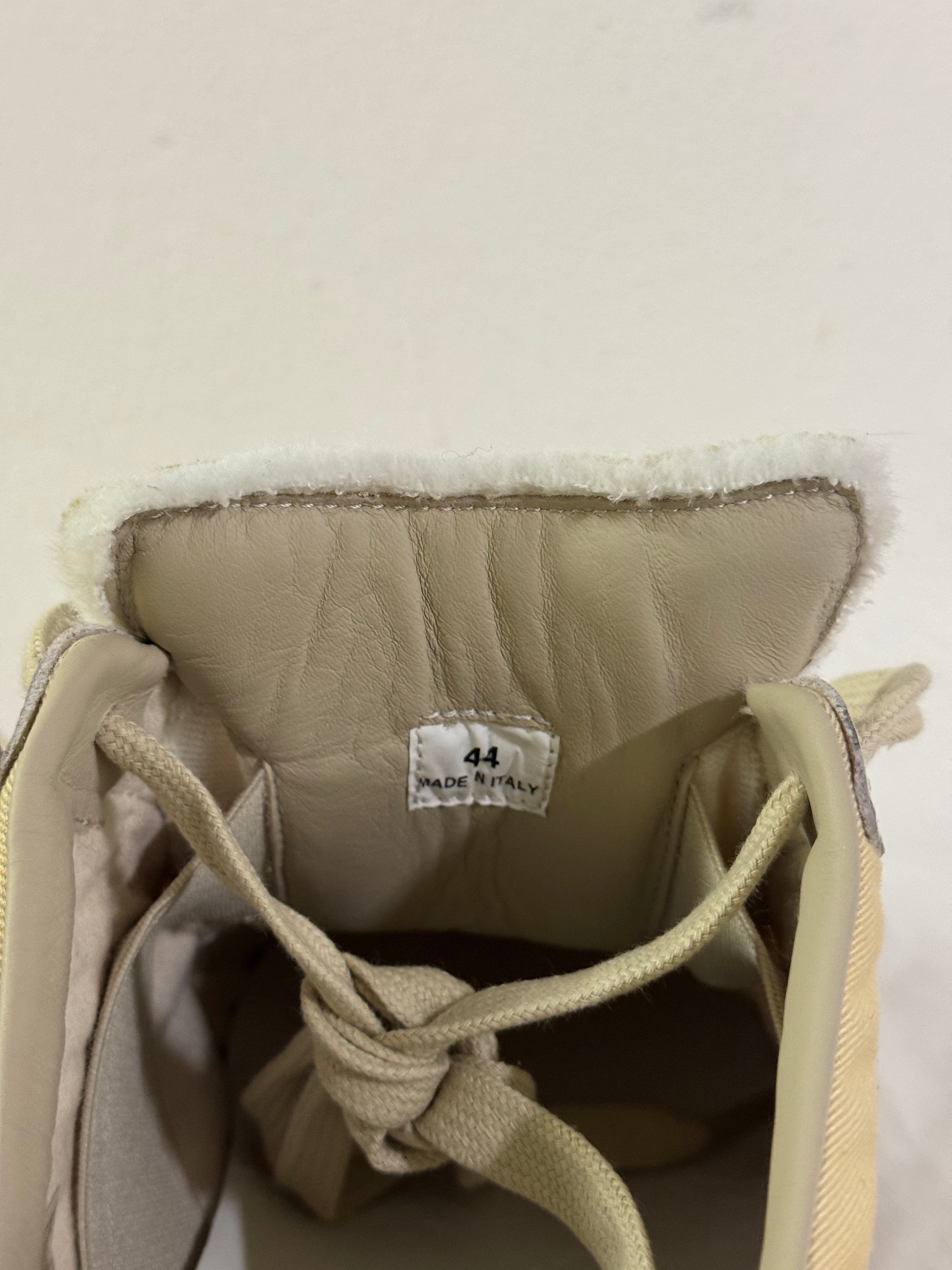 REPLICA GAT Low-Top Sneakers Yellow / Black / Gum