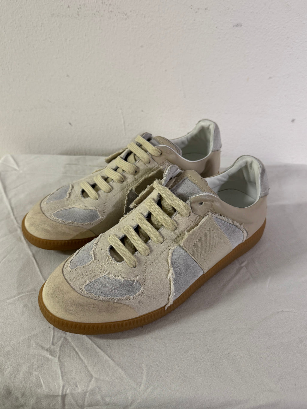 REPLICA GAT Low-Top Sneakers Inside Out