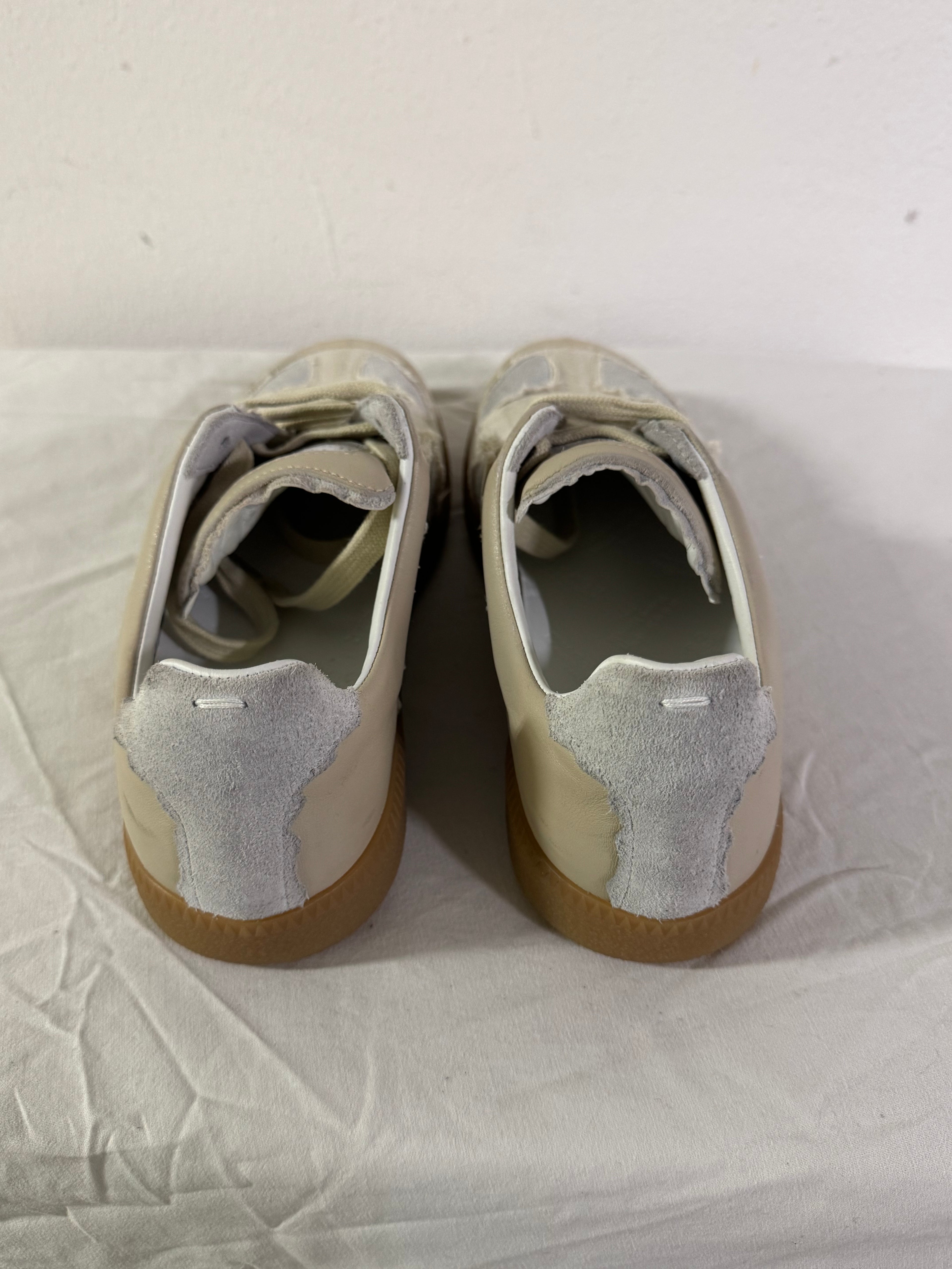 REPLICA GAT Low-Top Sneakers Inside Out