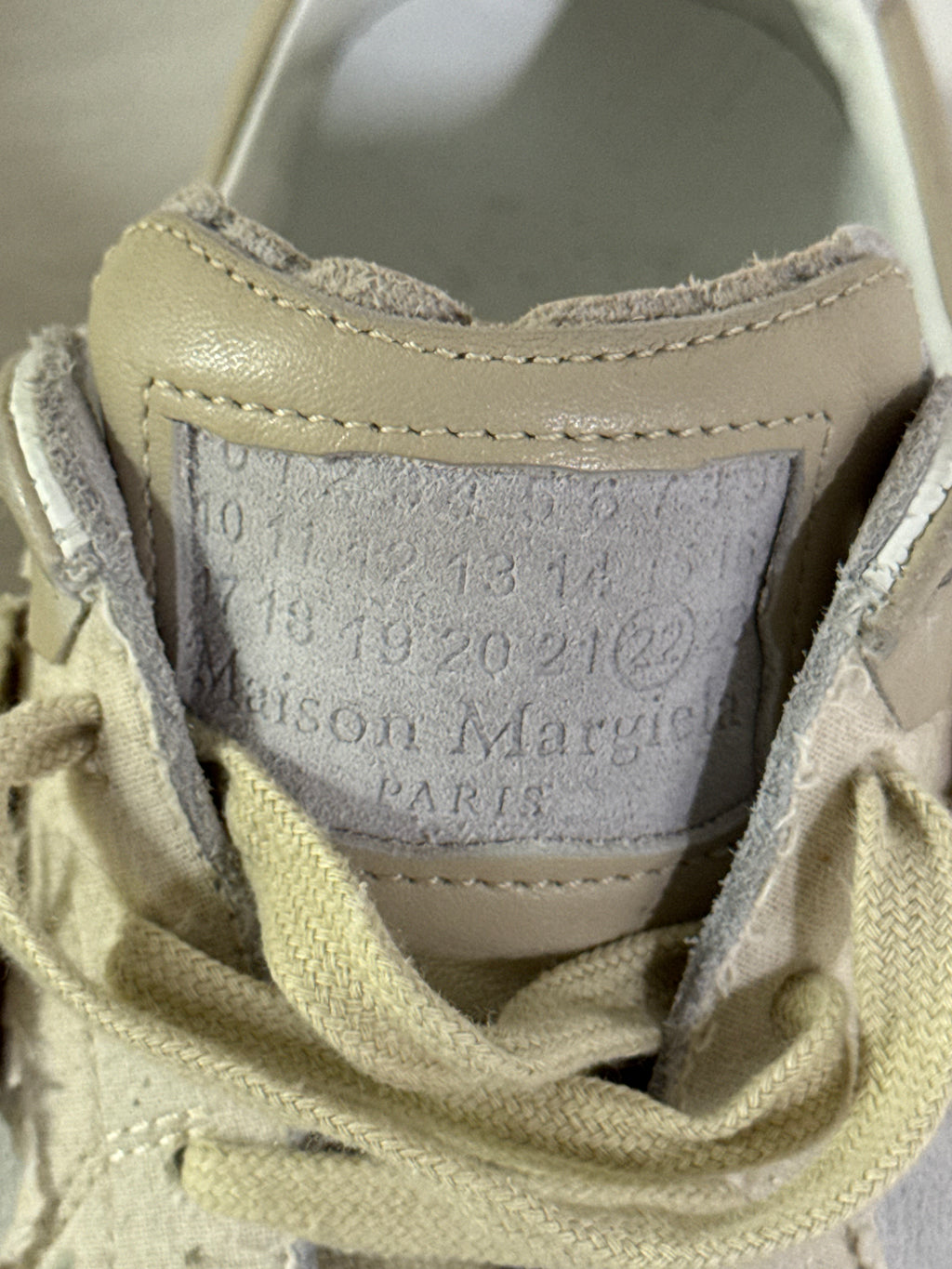 REPLICA GAT Low-Top Sneakers Inside Out