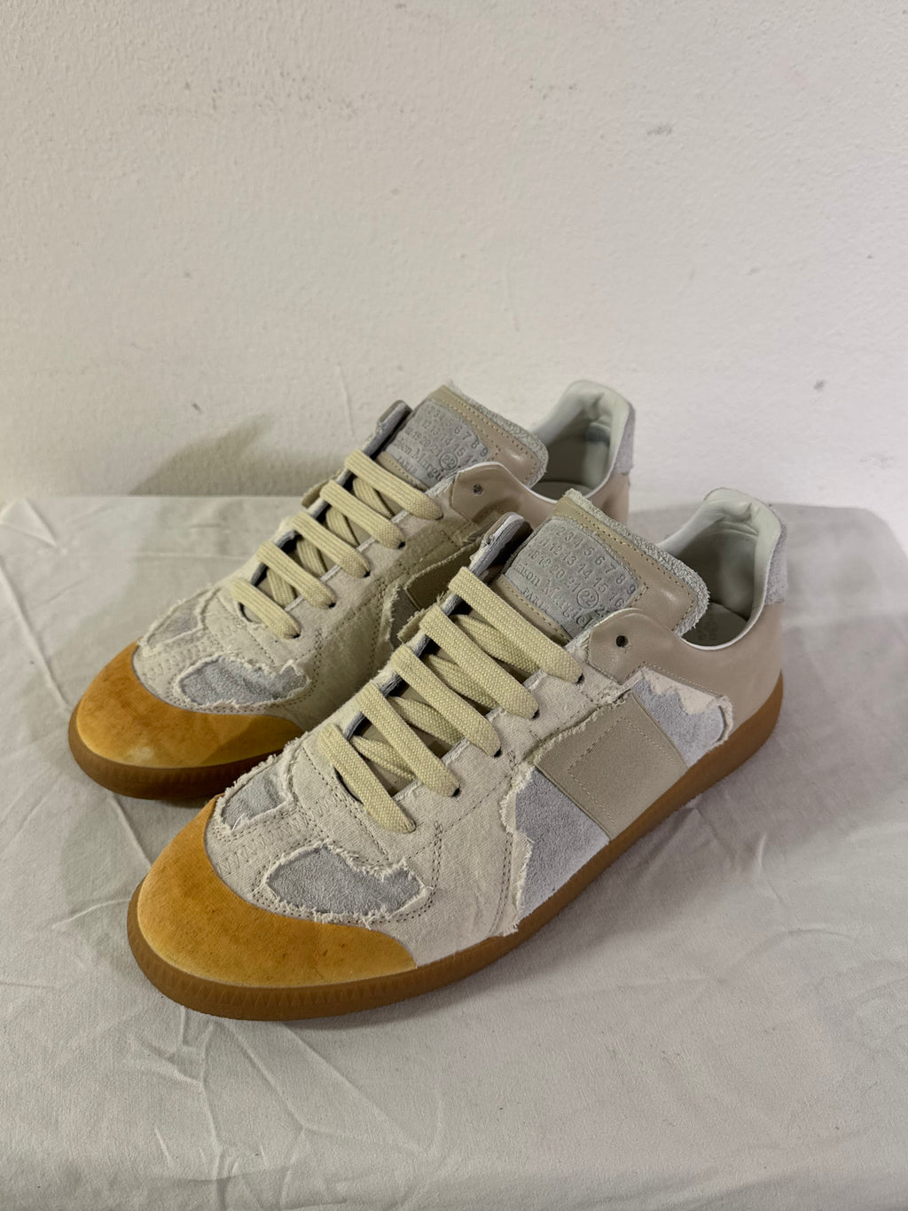 REPLICA GAT Low-Top Sneakers Inside Out