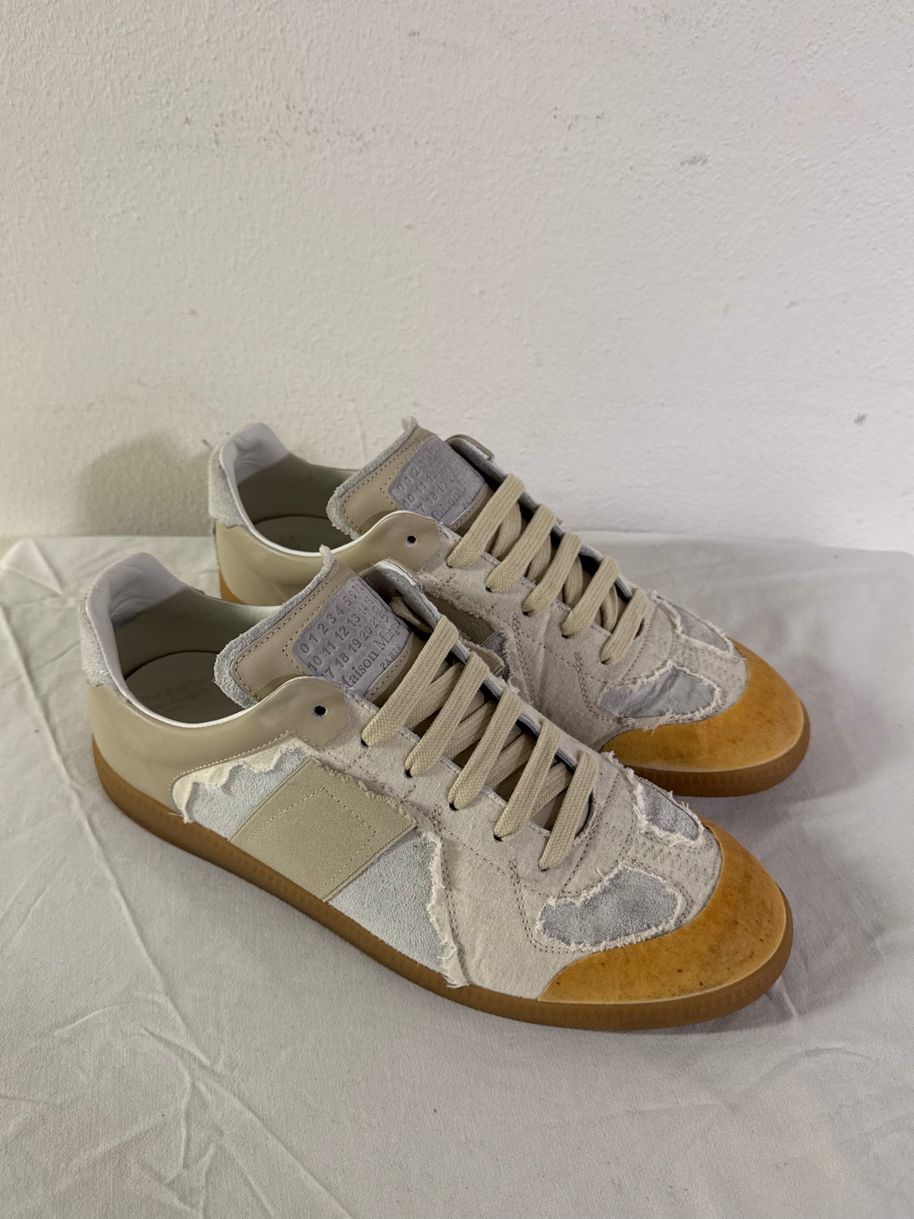 REPLICA GAT Low-Top Sneakers Inside Out