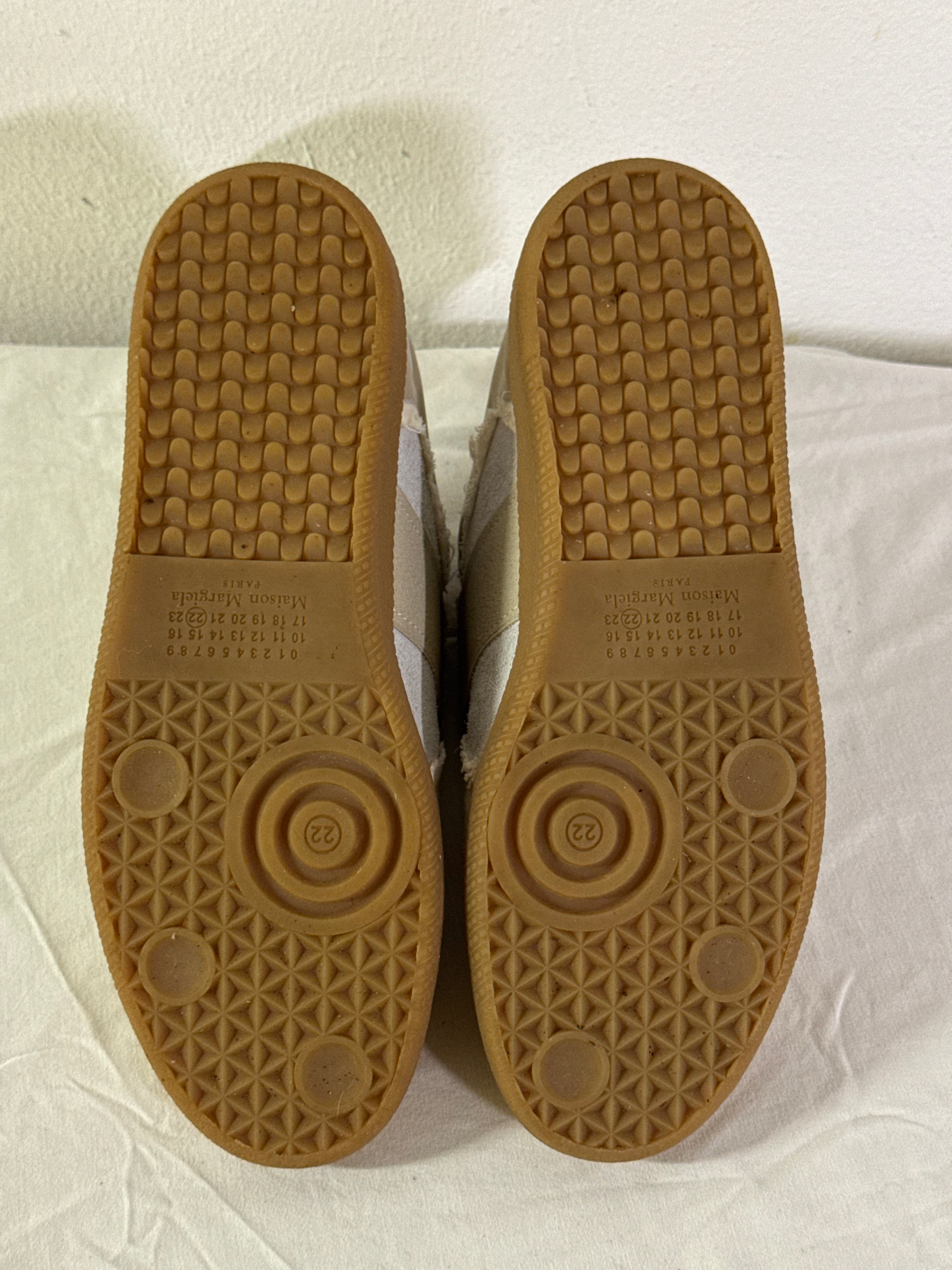 REPLICA GAT Low-Top Sneakers Inside Out