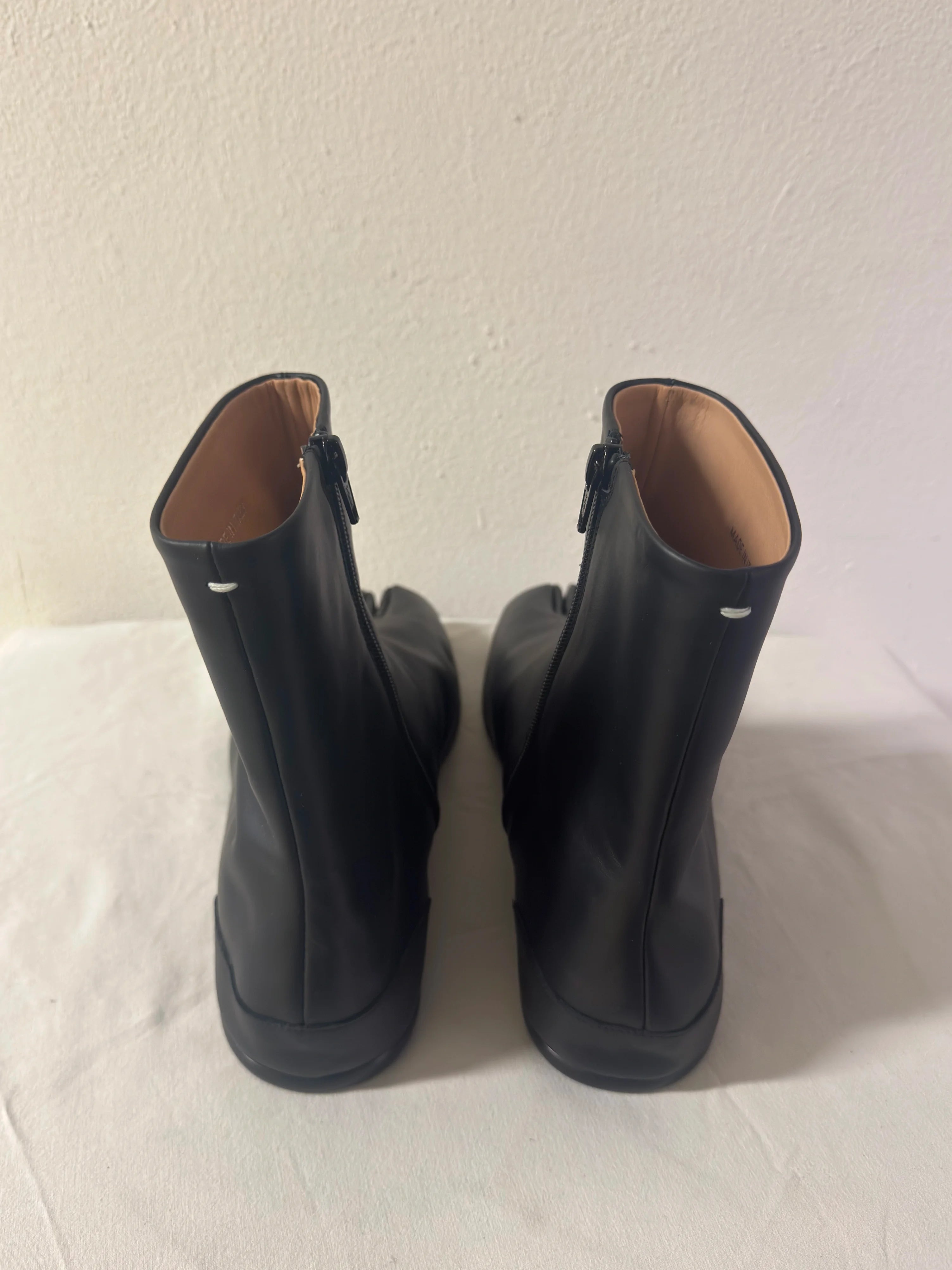Tabi Flat Boots Black