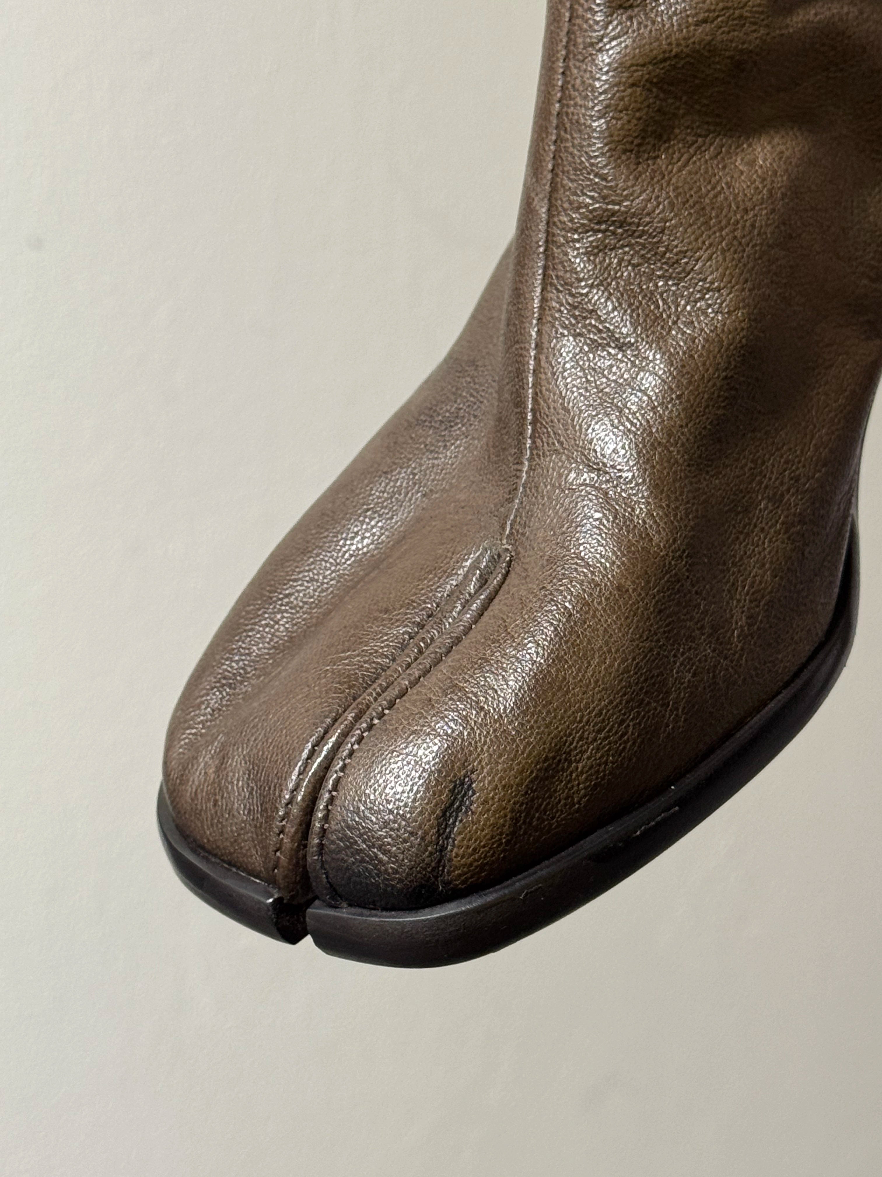 Tabi Ankle Boots Brown