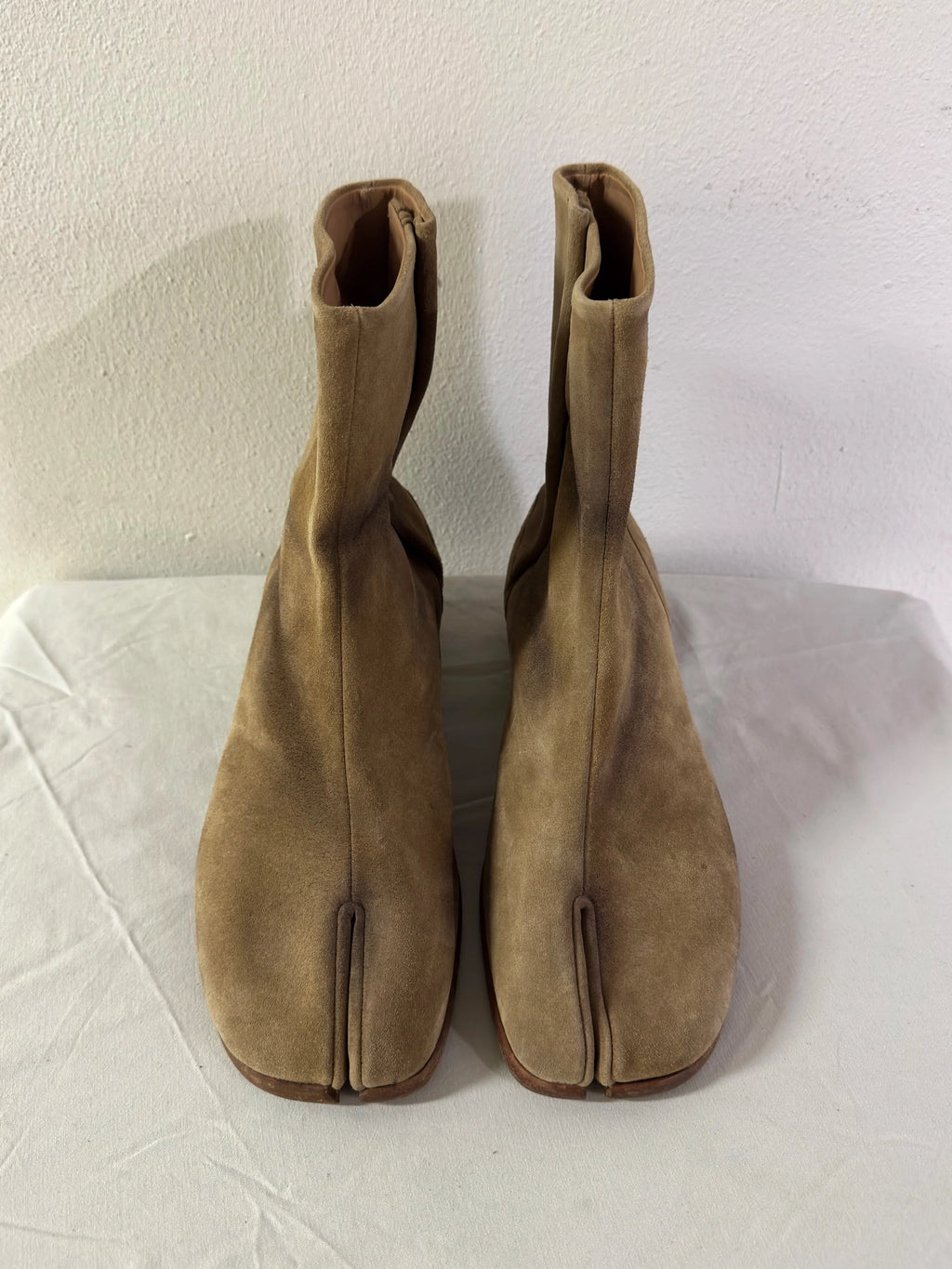Tabi Ankle Boots Brown Suede
